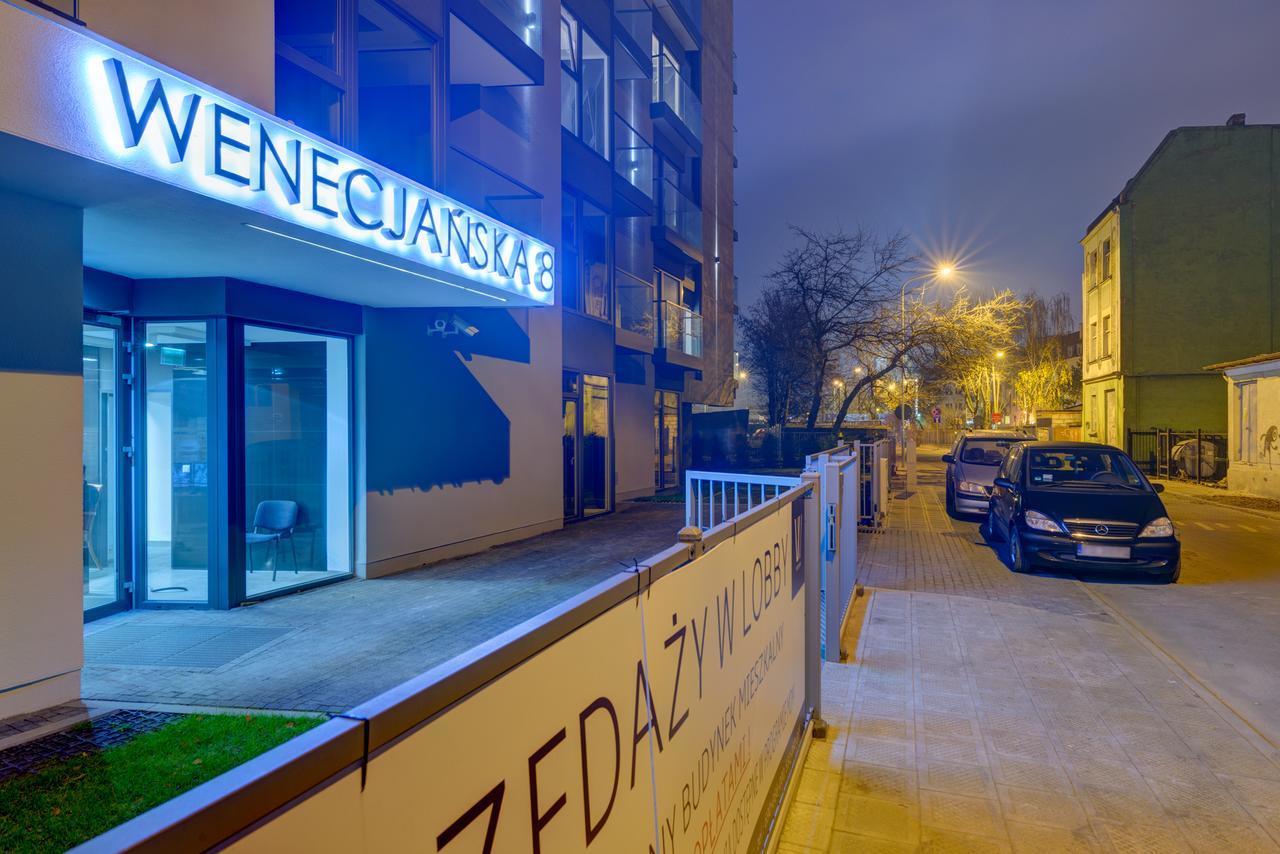 Venezia Apartment พอซนาน ภายนอก รูปภาพ